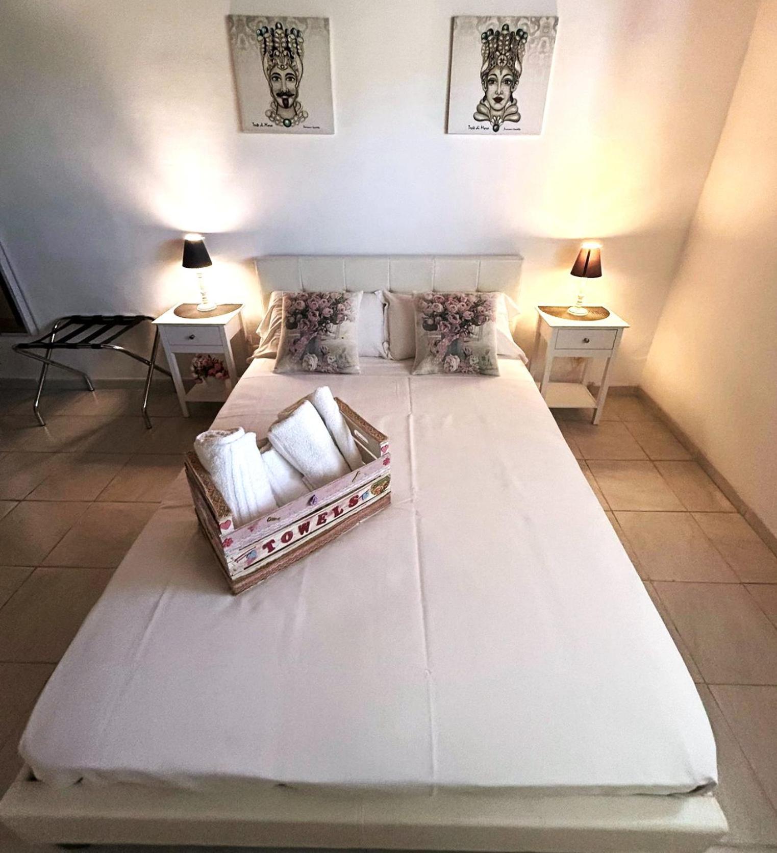 Oasi Del Gabbiano Bed & Breakfast Siraküza Dış mekan fotoğraf